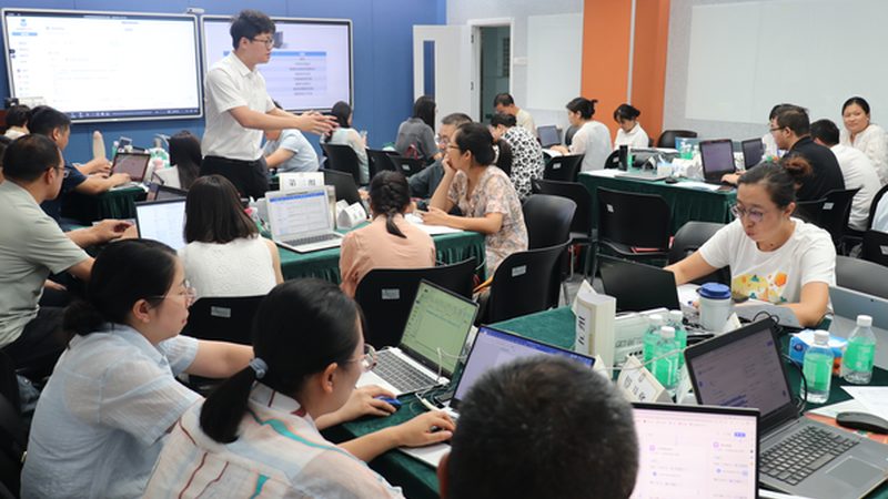 全日制研究生培训课程，如何精准选择？**