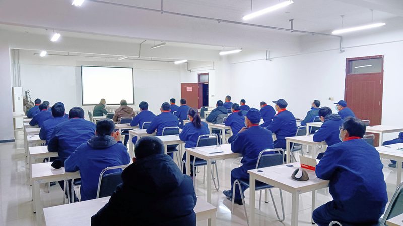 小标题：企业培训需求分析